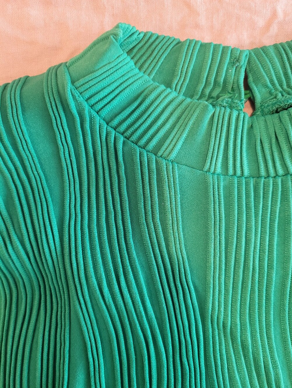 Womenโs Green Pleated Shirt